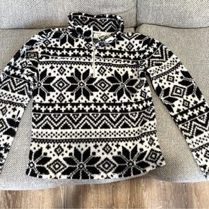 Fluffy Snowflake Pullover 1/2 zip top